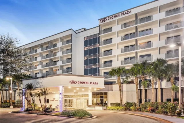 Billede av hotellet Crowne Plaza Orlando - Lake Buena Vista, an IHG Hotel - nummer 1 af 44