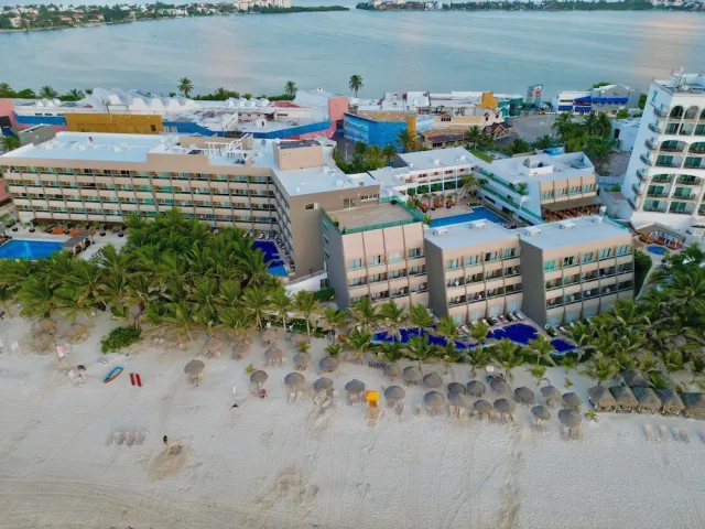 Billede av hotellet Flamingo Cancun - - nummer 1 af 78