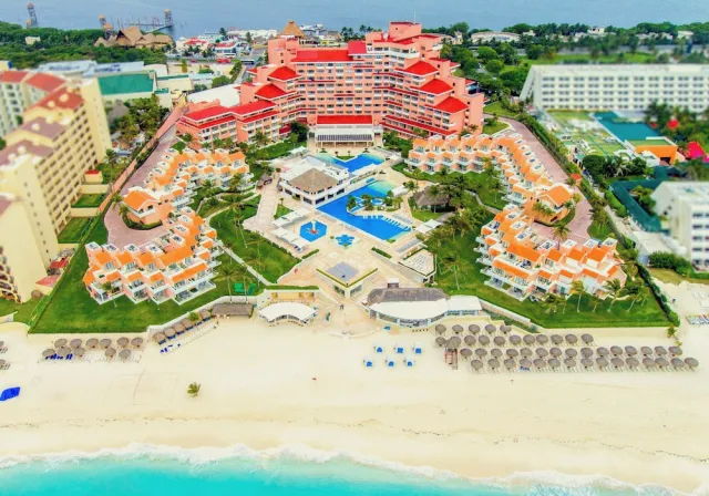 Billede av hotellet Family 3 Bedroom Ocean Villa By Wyndham Grand Cancun - nummer 1 af 49