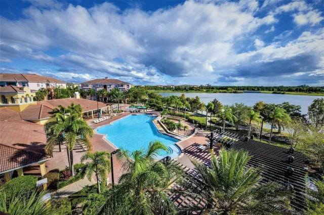 Billede av hotellet Vista Cay Resort by Millenium at Universal Blvd - nummer 1 af 66