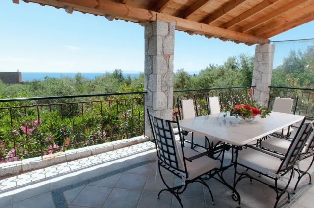 Billede av hotellet Spacious Villa Stunning Seaview - Perfect Location - nummer 1 af 33
