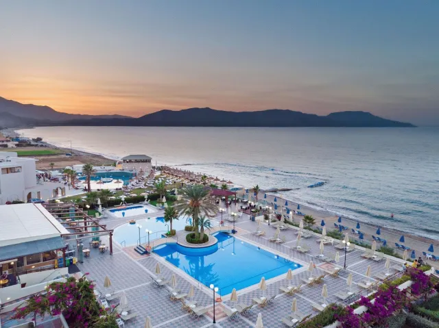 Billede av hotellet Hydramis Palace Beach Resort - nummer 1 af 154