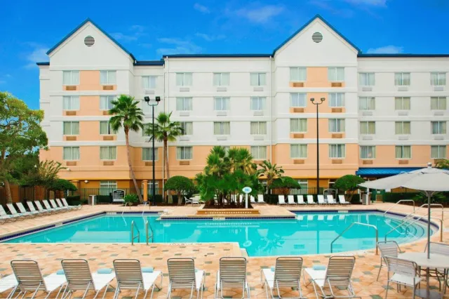 Billede av hotellet Fairfield Inn & Suites Orlando Lake Buena Vista in the Marriott Village - nummer 1 af 25