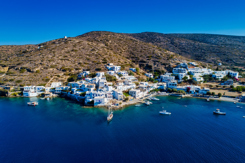 Landsbyen Katapola på Amorgos i øygruppen Kykladene