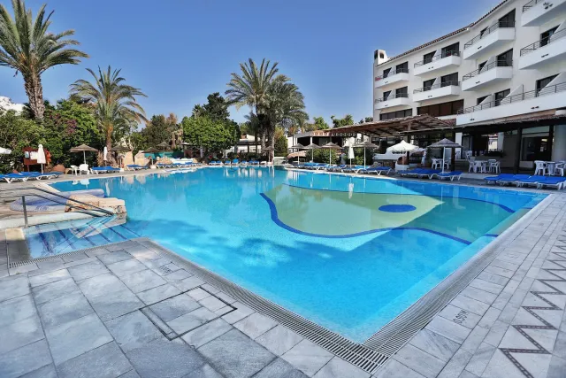 Billede av hotellet Paphos Gardens Holiday Resort - nummer 1 af 35