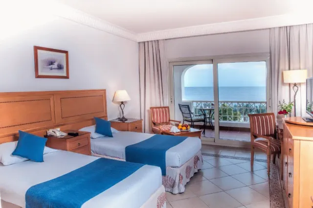 Billede av hotellet Continental Plaza Beach Resort - nummer 1 af 82