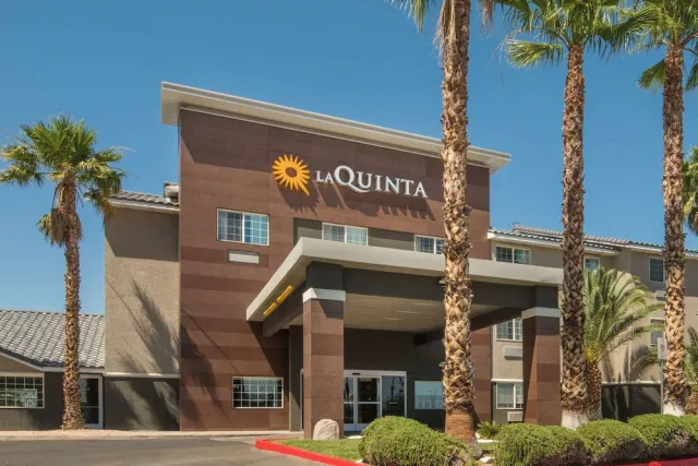 Billede av hotellet La Quinta Inn & Suites by Wyndham Las Vegas Nellis - nummer 1 af 50