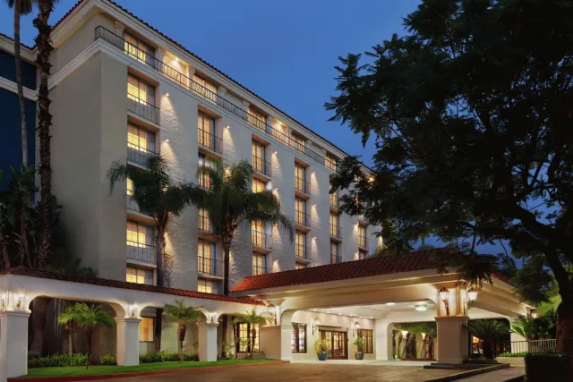 Billede av hotellet Embassy Suites by Hilton Arcadia Pasadena Area - nummer 1 af 38