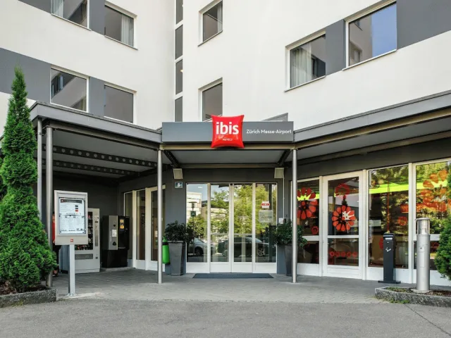 Billede av hotellet ibis Zurich Messe-Airport - nummer 1 af 30