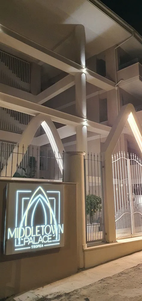 Billede av hotellet MIDDLE TOWN PALACE TROPEA - nummer 1 af 91