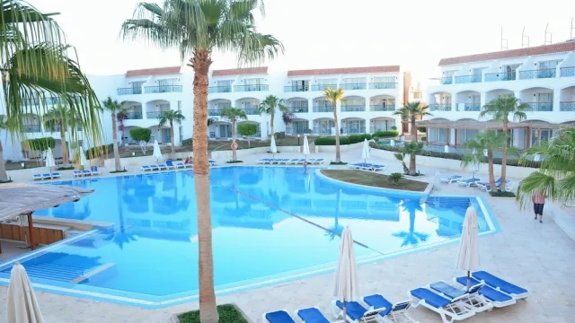 Billede av hotellet Cyrene Island Hotel - nummer 1 af 21