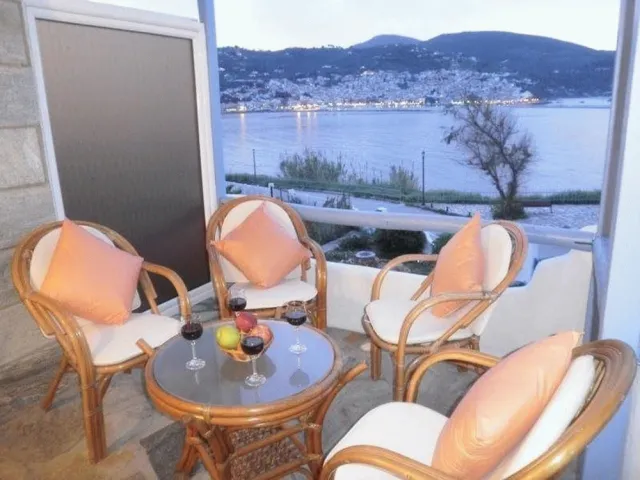 Billede av hotellet Karavos Sea View Apartments - nummer 1 af 70