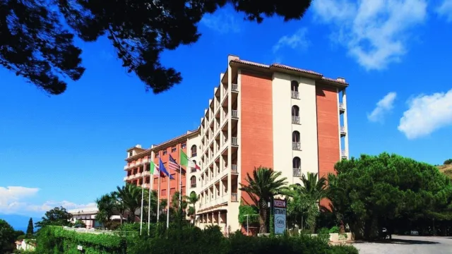 Billede av hotellet 501 Hotel - nummer 1 af 56