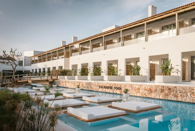 Billede av hotellet Lago Resort Menorca - Villas & Bungalows del Lago - nummer 1 af 100