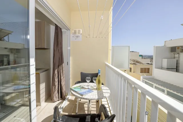 Billede av hotellet Summer Breeze Comfort Apartments by Getaways Malta - nummer 1 af 26