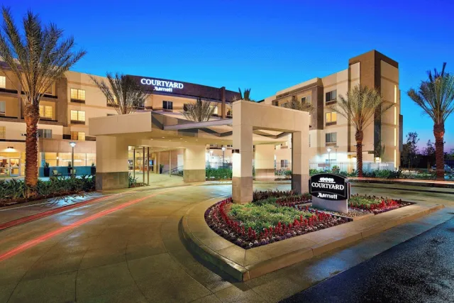 Billede av hotellet Courtyard by Marriott Long Beach Airport - nummer 1 af 59