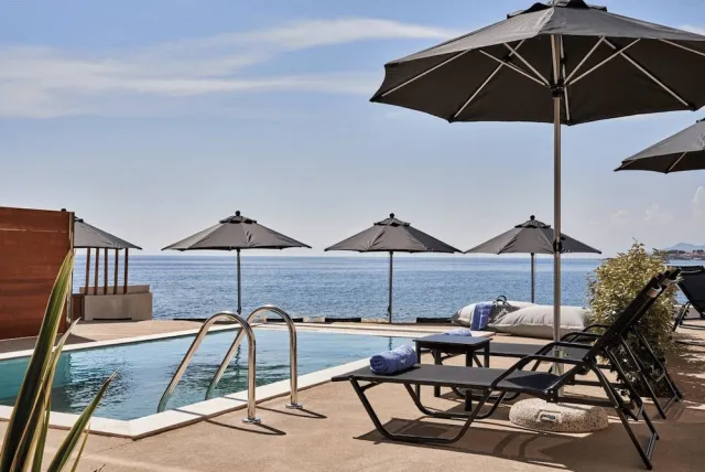 Billede av hotellet Beachfront Alassa Villas With Private Pools - nummer 1 af 28