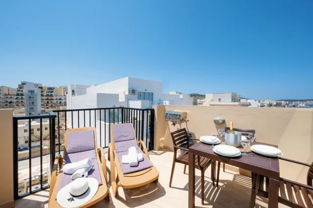 Billede av hotellet Sea Bliss Penthouse with two terraces enjoying side seaviews by Gatewaysmalta - nummer 1 af 26