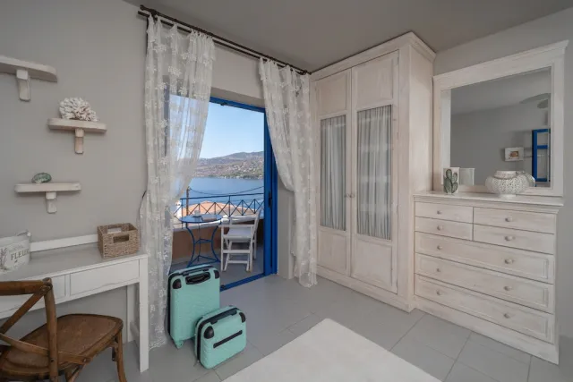 Billede av hotellet Absolute Perdika Aegina - nummer 1 af 51