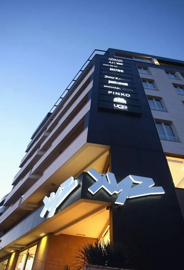 Billede av hotellet Sky View Luxury Apartments - nummer 1 af 10