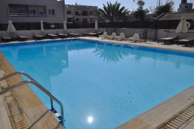 Billede av hotellet Sun Hall Beach Hotel Apts. - nummer 1 af 10