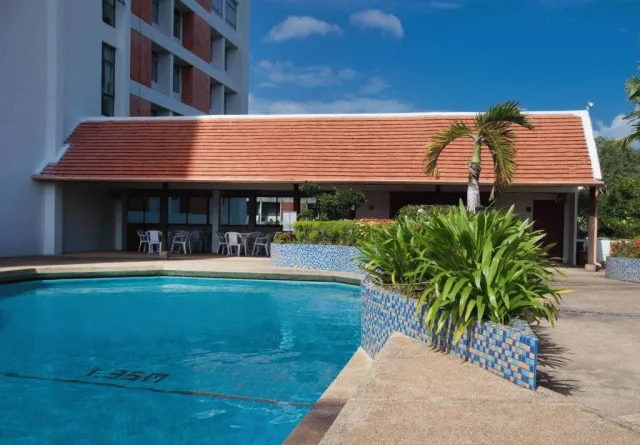 Billede av hotellet Phuket Merlin Hotel - nummer 1 af 9
