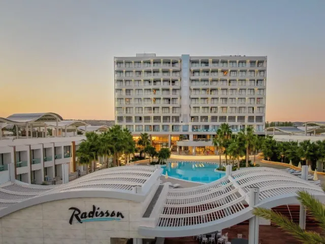 Billede av hotellet Radisson Beach Resort Larnaca - nummer 1 af 8