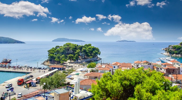 De billigste afgange til 10 populære græske øer