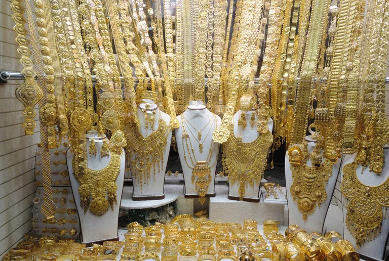 Guld er billigt i Dubai og guldmarkedet, der ligger i Deira, bør besøges 