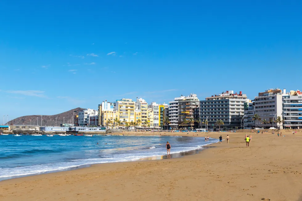 Las Canteras-stranden ligger midt i hovedstaden Las Palmas 