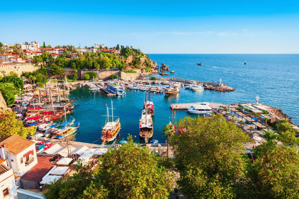 Havnen i den gamle bydel i Antalya 